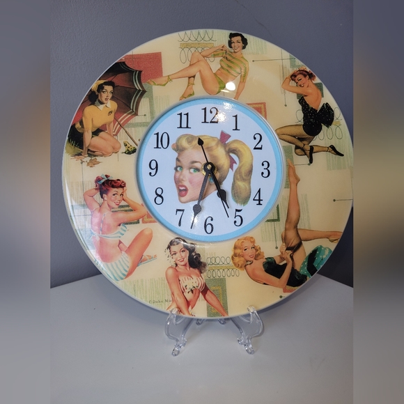 Dolce Mia Other - Dolce Mia Pinup Girl Clock, GUC